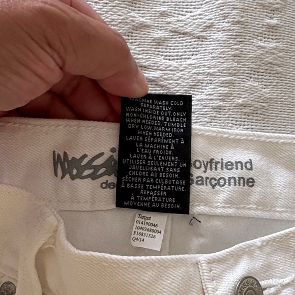 BNWOT White Distressed Denim Boyfriend Shorts by Mossimo - Picture 5 of 7